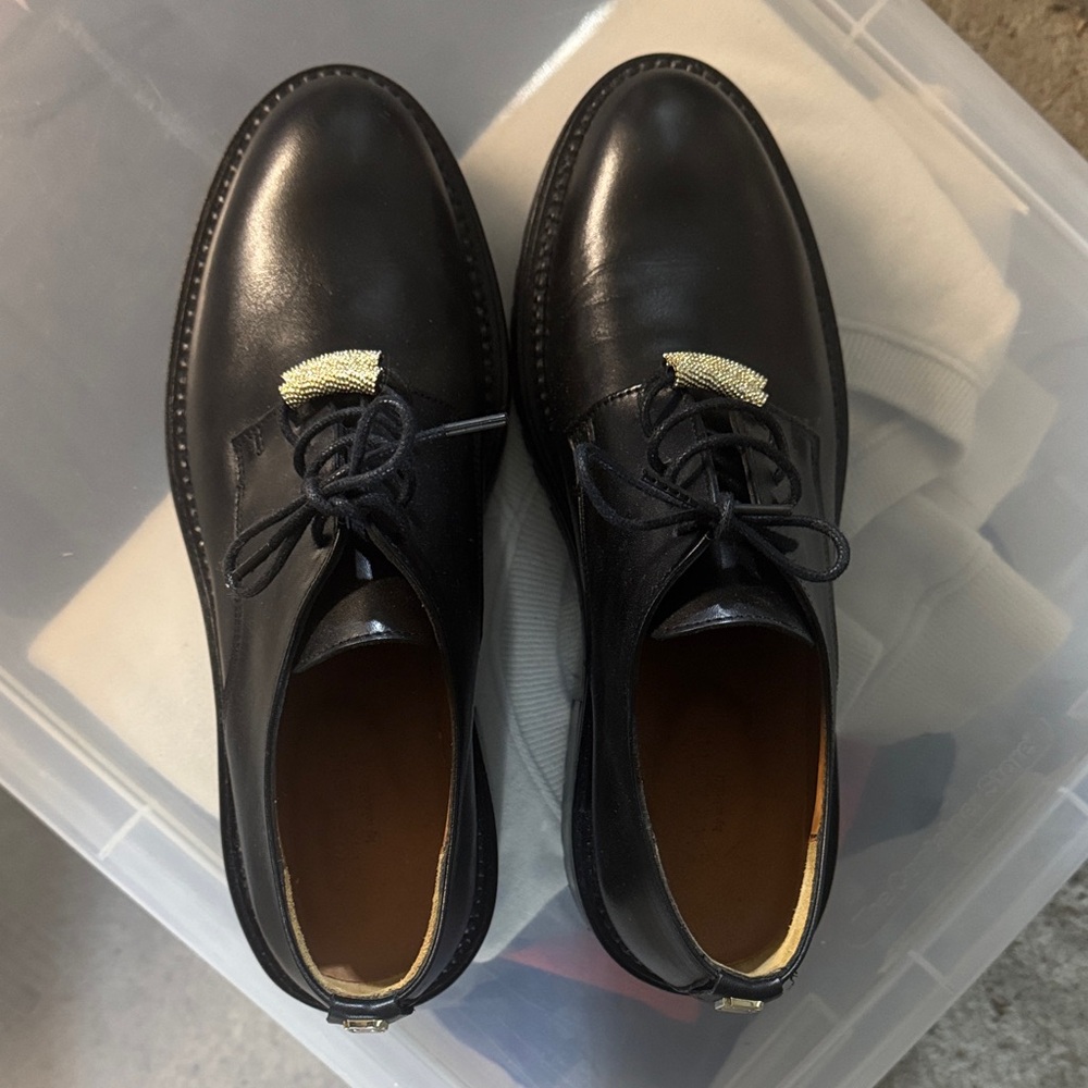 Women's Emblem Black Leather Shoes